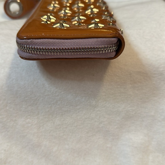 EUC Jimmy Choo zip wallet with dusty - Picture 4 of 8